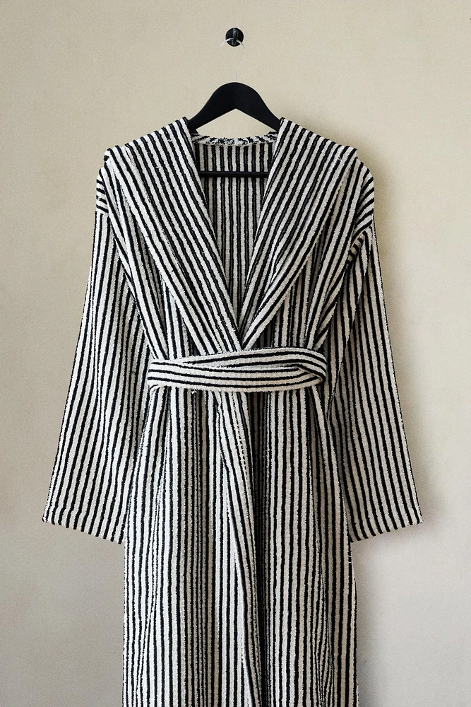 STRIPED HOODED BATHROBE