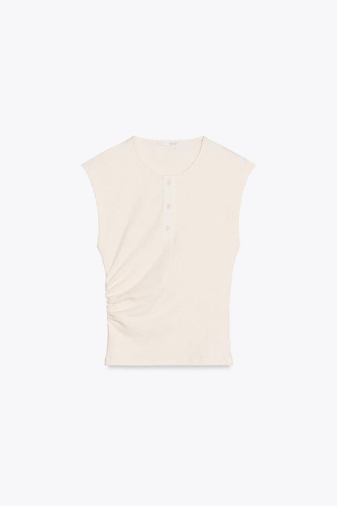RIBBED BUTTON TOP