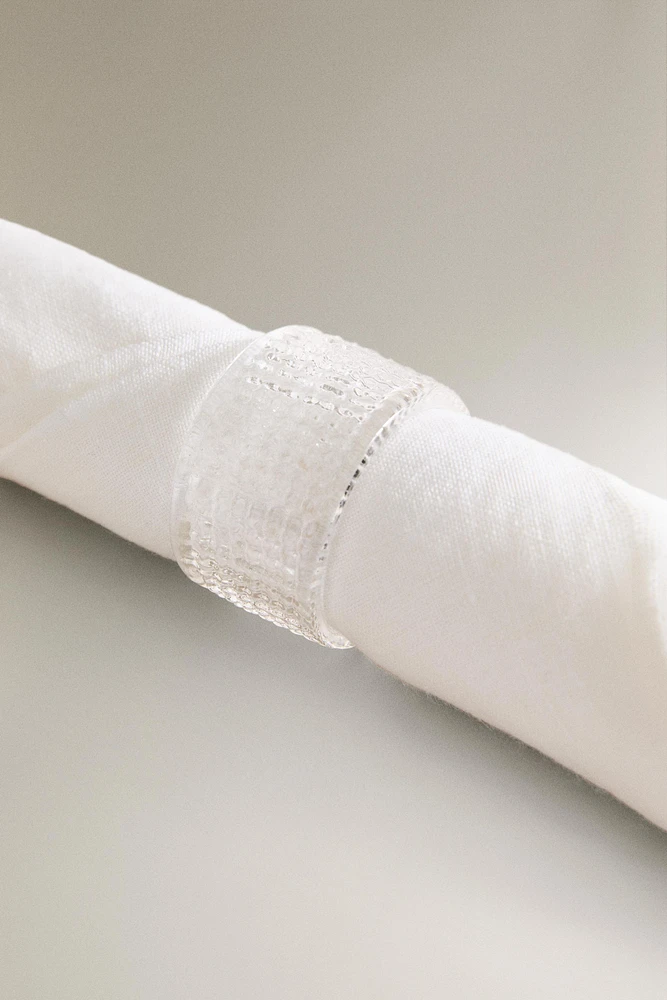 SET OF GLASS NAPKIN RINGS (SET OF 4)