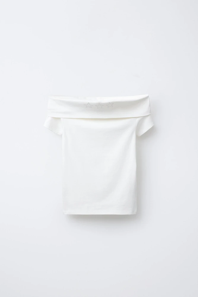 OFF SHOULDER STUDDED T-SHIRT