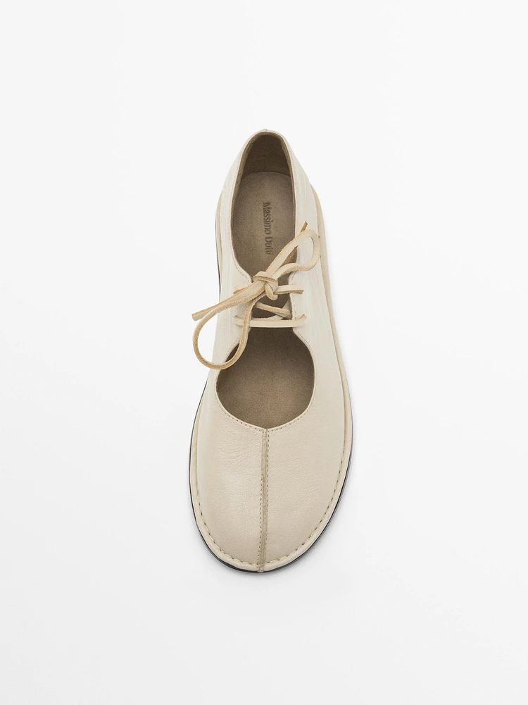 Ballet flats with instep knot