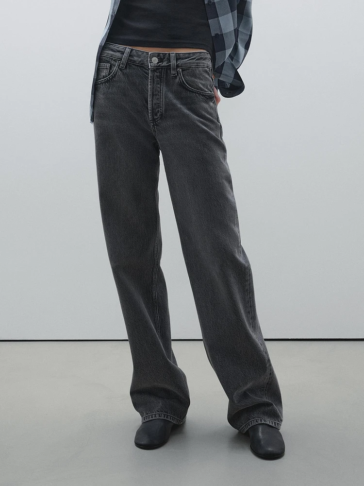 Mid-waist wide-leg jeans