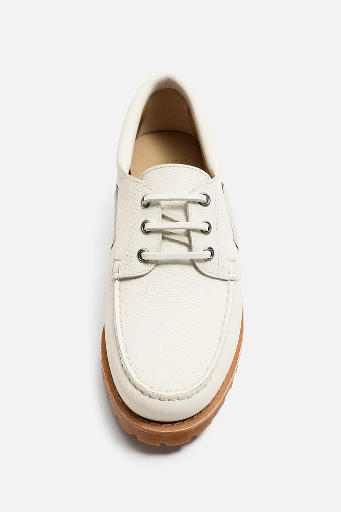 CHAUSSURES BATEAU EN CUIR