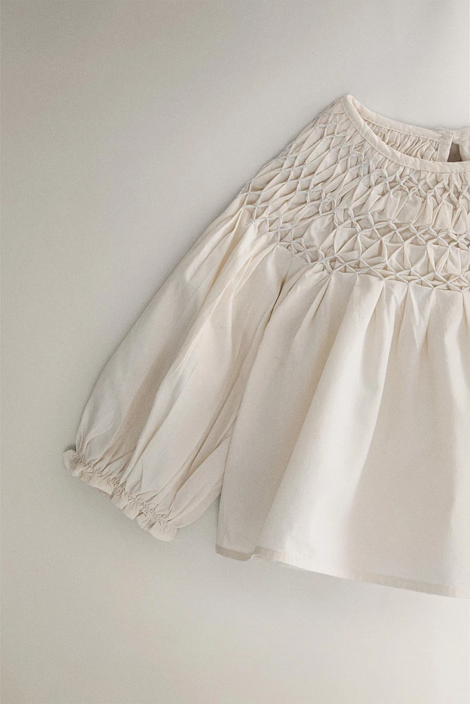 CHILDREN'S SMOCKED BABY SET