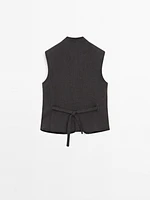 100% linen V-neck waistcoat
