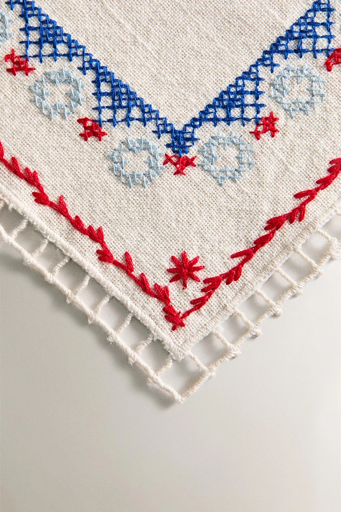 SET OF COTTON AND LINEN NAPKINS WITH CROSS STITCH EMBROIDERY (SET OF 2)