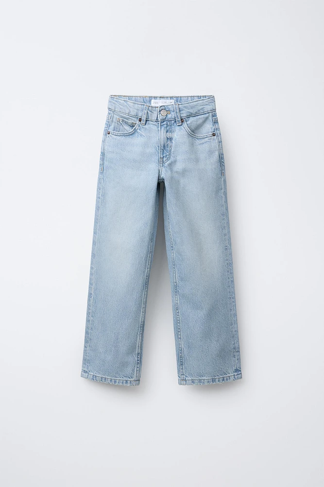 STRAIGHT LEG JEANS