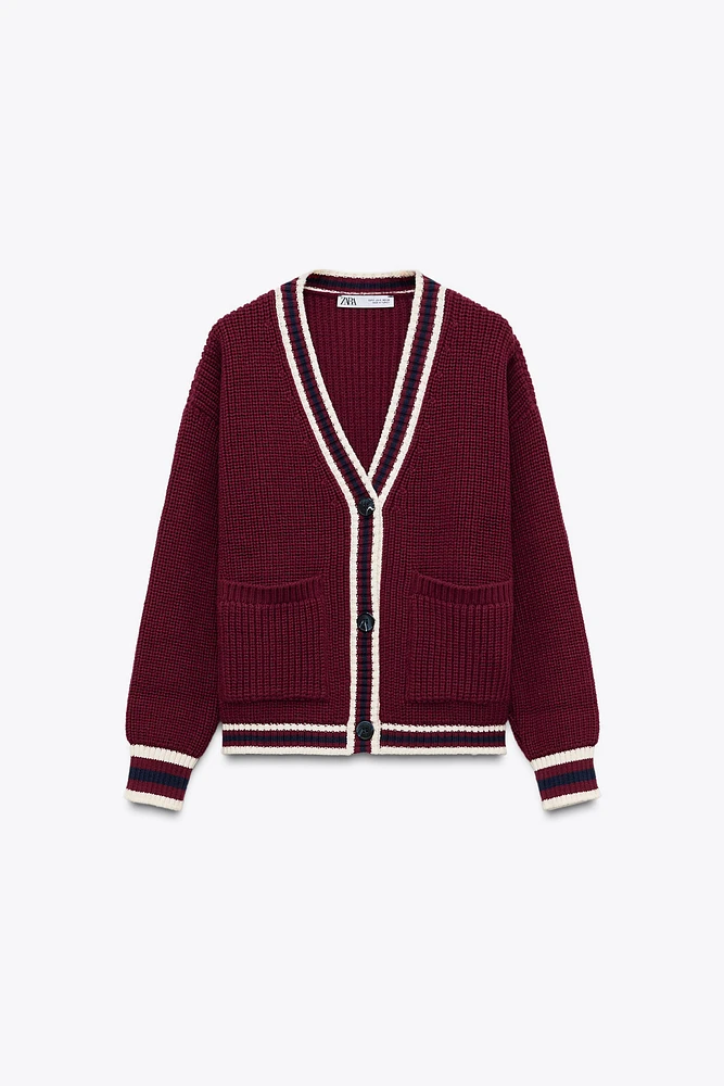 GILET EN MAILLE AVEC LISERÉS