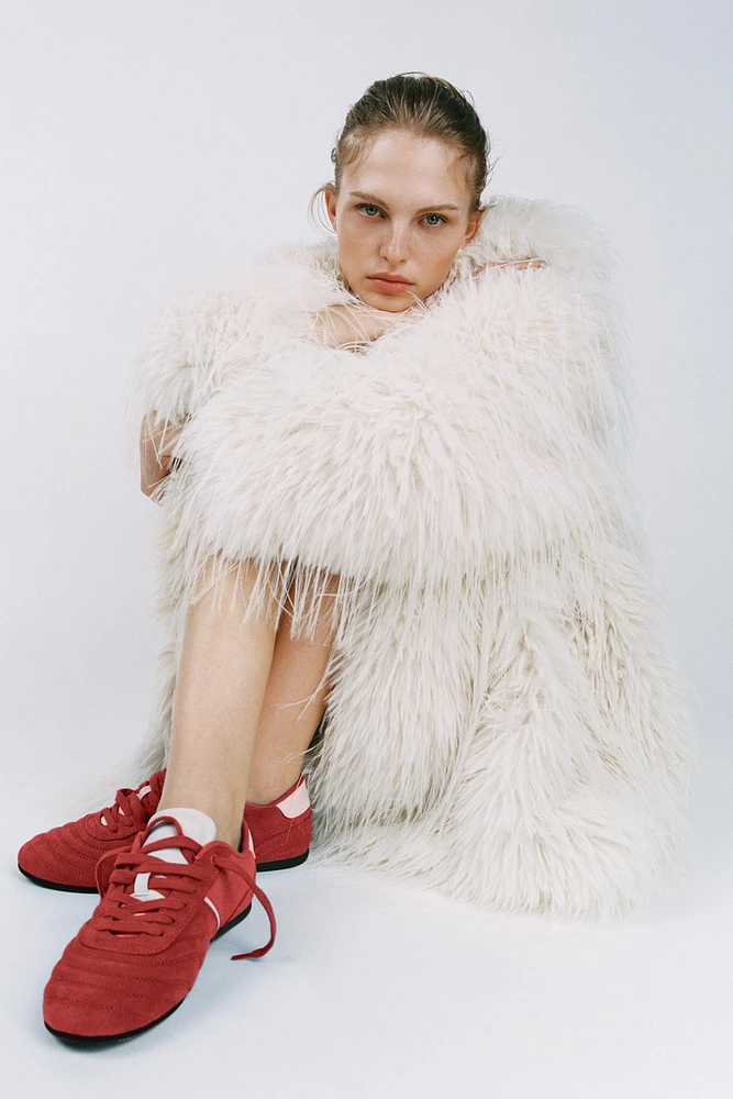 PADDED RUNNING SHOES