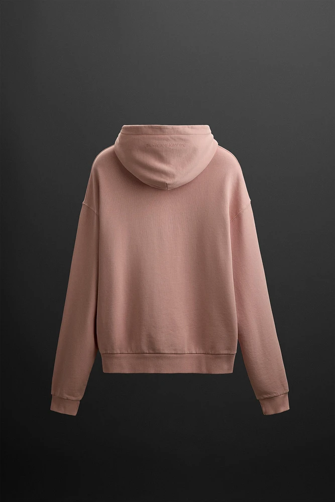 EMBROIDERED HOODIE SWEATSHIRT