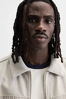 VESTE EN JEAN AVEC COL MATIÈRES VARIÉES