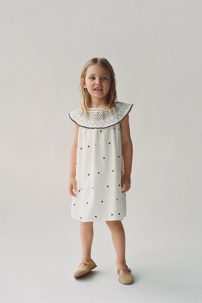 ROBE BRODÉE