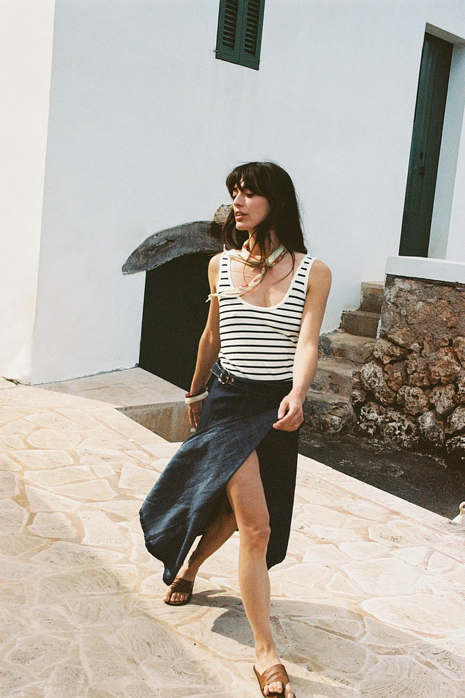 STRIPED KNIT TOP