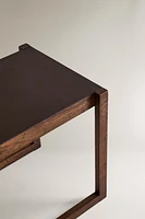 TABLE D’APPOINT BOIS CUIR GRAND FORMAT