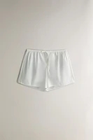GATHERED SHORTS WITH LACE