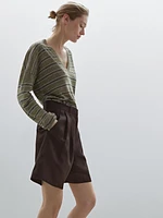 Pleated Bermuda shorts