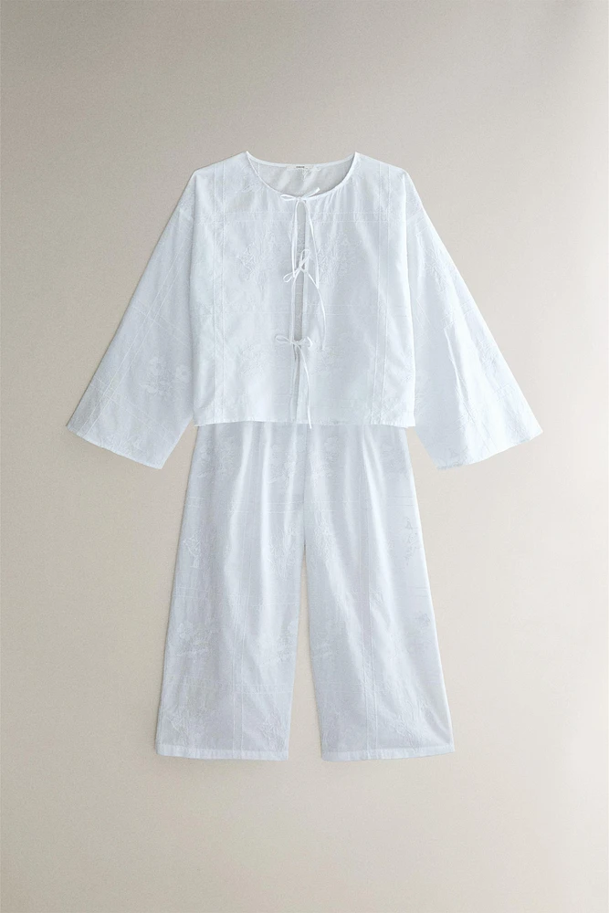 COTTON SHIRT WITH FLORAL EMBROIDERY
