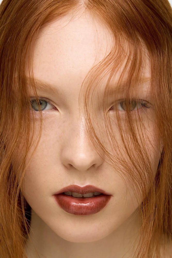 LIP OIL