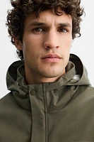 LIGHTWEIGHT WIND-RESISTANT PARKA