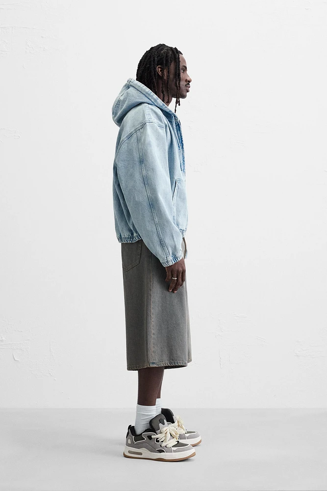 VESTE EN DENIM À CAPUCHE