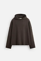 BOXY FIT HOODED SWEATSHIRT