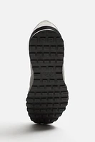 RETRO STYLE LEATHER SNEAKERS