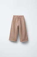 PANTALON DROIT EN MATIÈRES VARIÉES TEXTURÉ