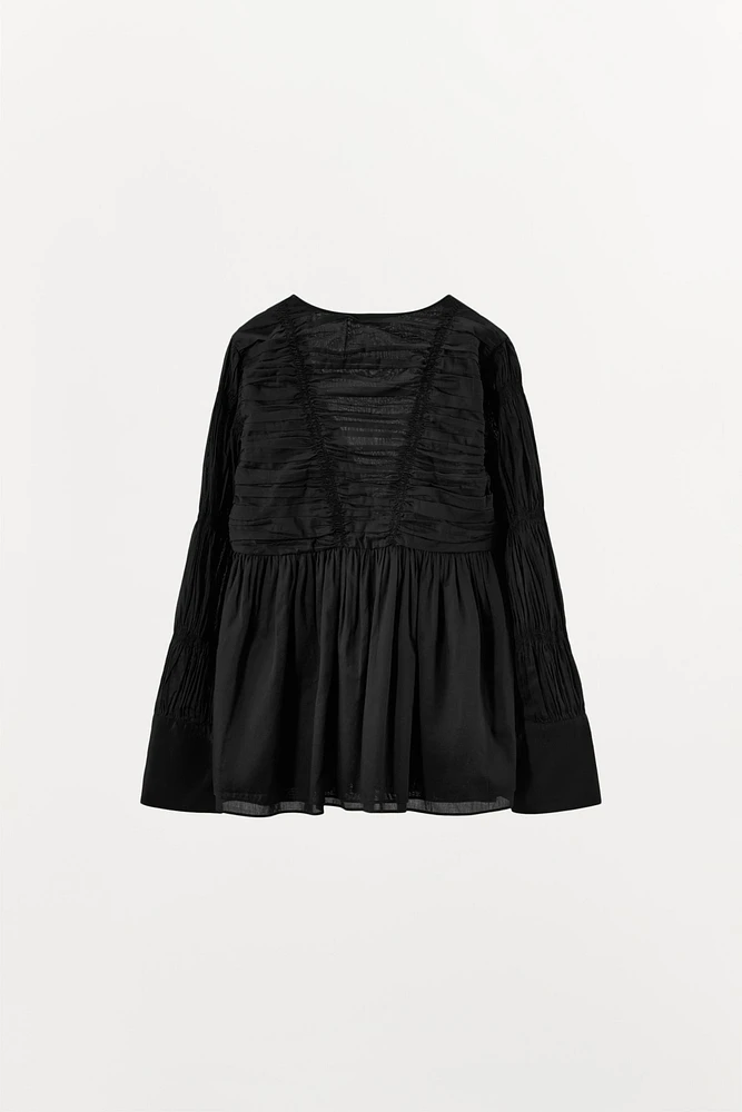 PLEATED ELASTIC BLOUSE