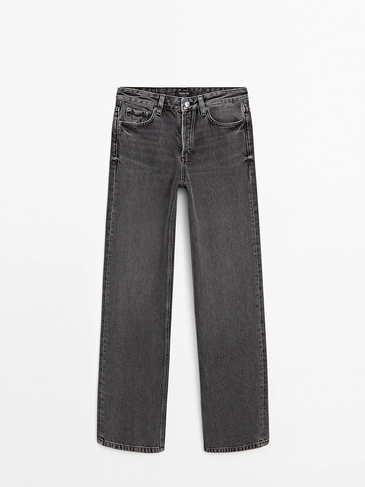 Mid-waist wide-leg jeans