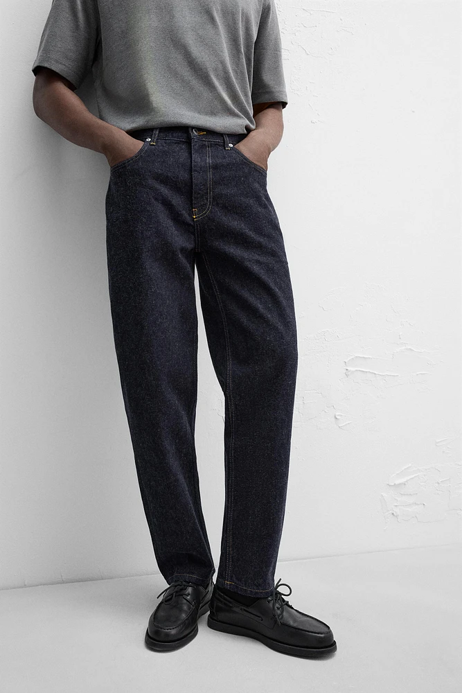 JEAN STRAIGHT FIT BROSSÉ