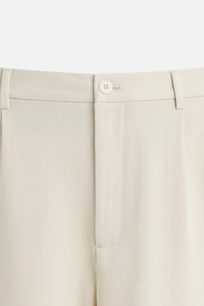 REGULAR FIT COMFORT SHORTS