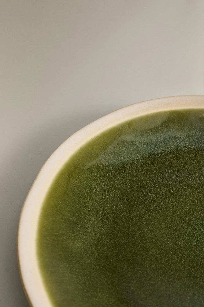 GREEN AND BEIGE DINNER PLATE