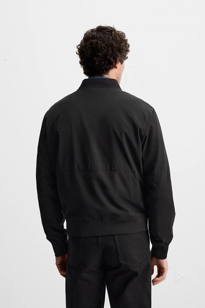 LIGHTWEIGHT BOMBER JACKET