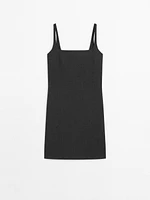Robe courte à bretelles