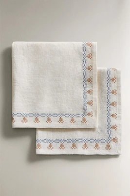 SET OF CROSS-STITCH LINEN NAPKINS
