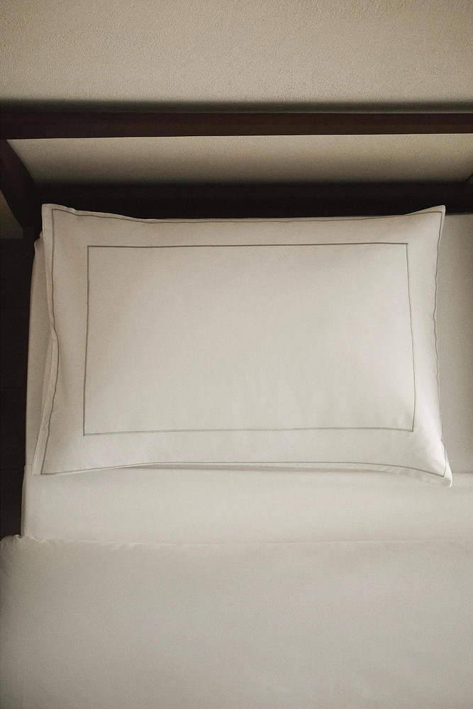 TAIE D’OREILLER SATIN FESTON
