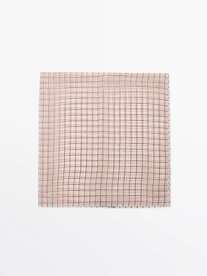 Foulard à carreaux 100 % soie