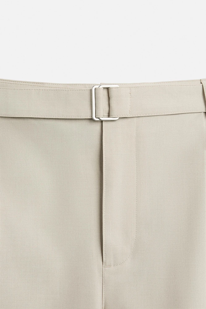 PLEATED BERMUDA SHORTS WITH BELT