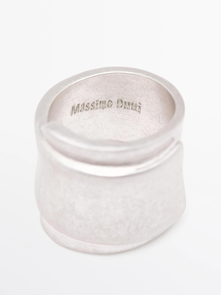 Almond ring