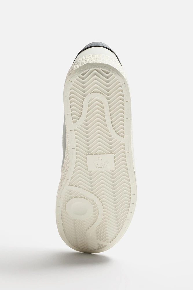 RETRO STYLE SNEAKERS