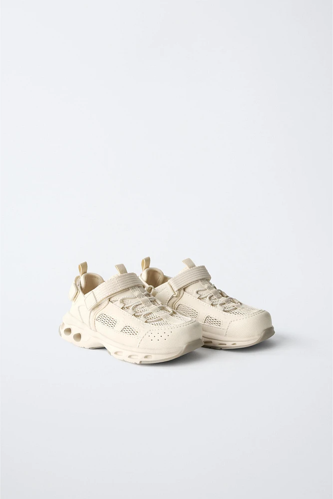 MESH SNEAKERS