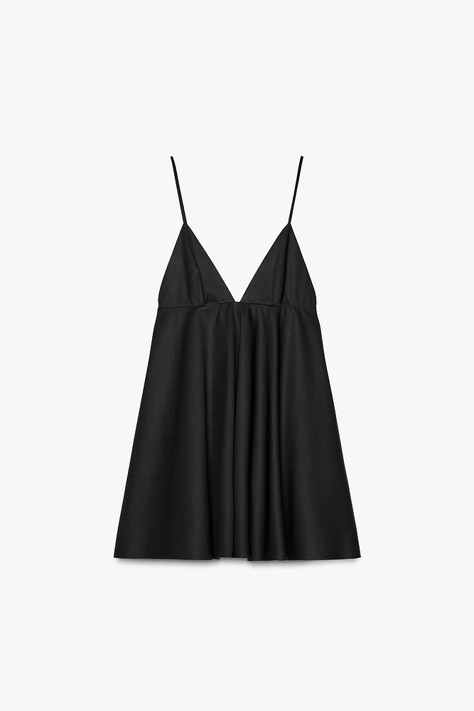 ROBE COURTE À BRETELLES