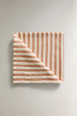 TEXTURED STRIPED NAPKINS