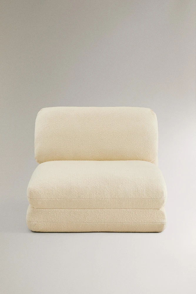 BOUCLÉ FOLDING LOUNGE CHAIR