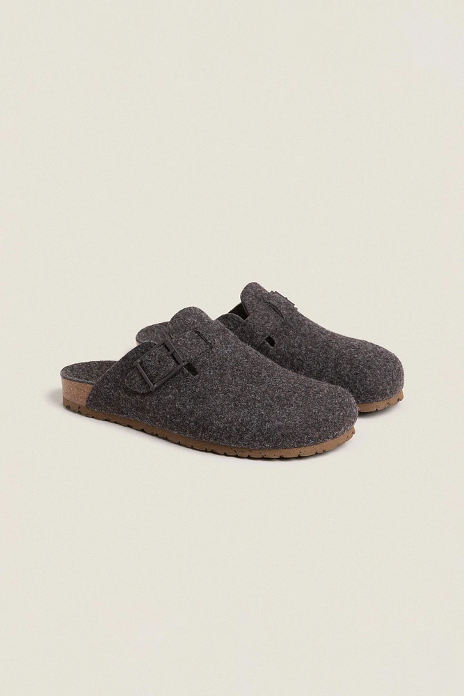 BUCKLED FELT MULE CLOG SLIPPERS