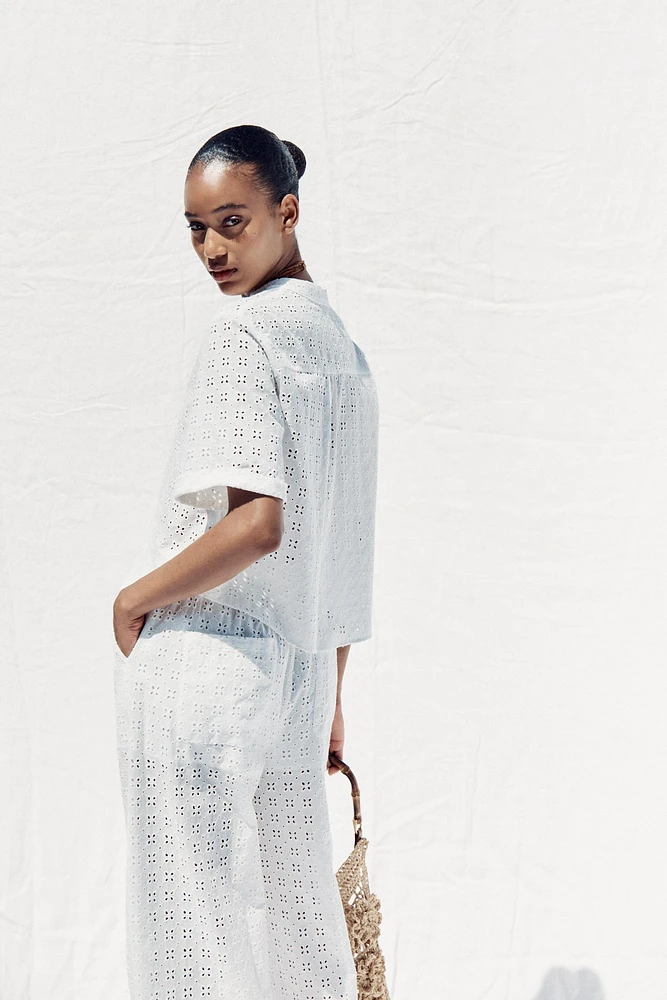 SHORT SLEEVE EYELET EMBROIDERED SHIRT