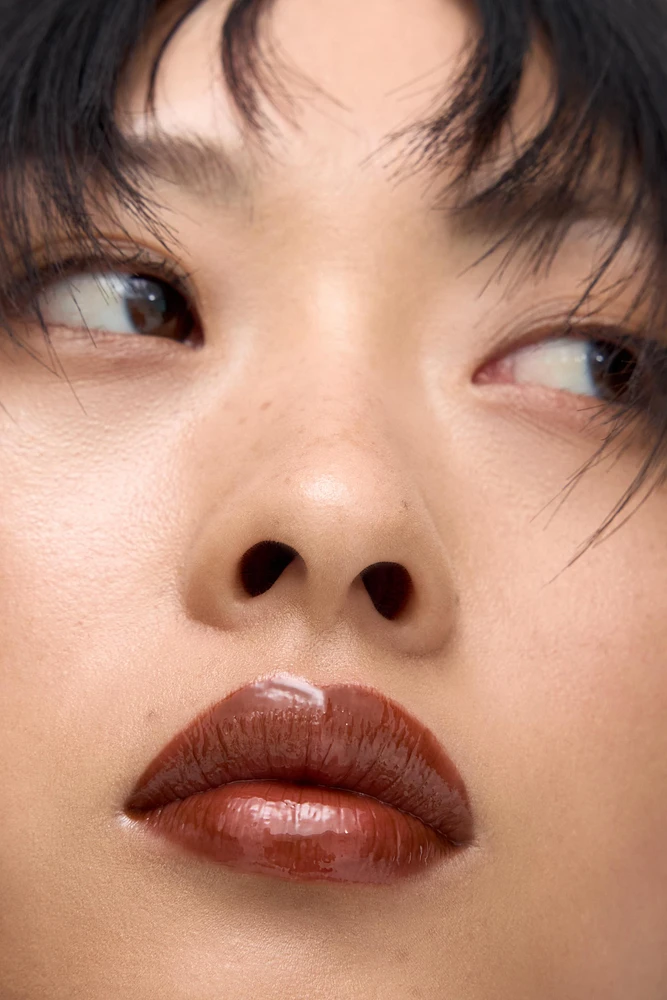 LIP OIL