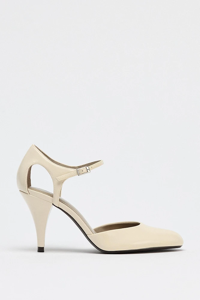 CHAUSSURES À TALONS AVEC BRIDE