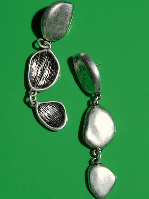 Leaf dangle earrings
