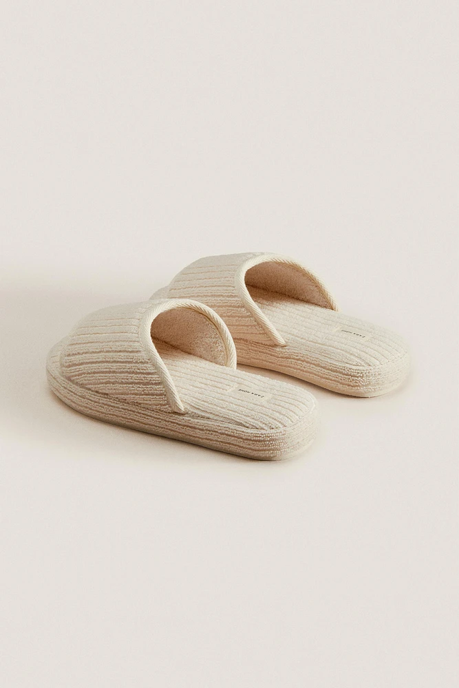 CHAUSSONS FLATFORM TISSU BOUCLÉ